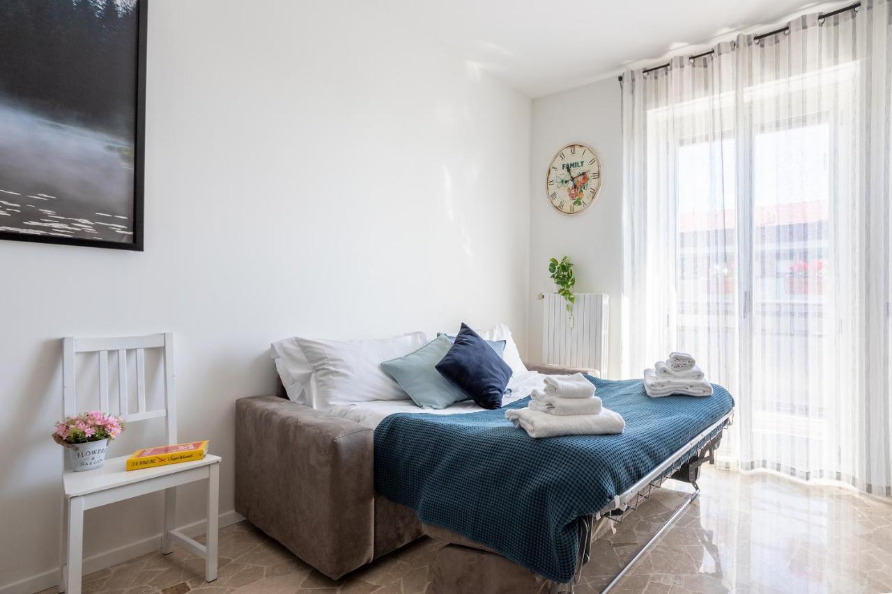 Milano City Apartments - Parking And Comfort - Spacious Apt Up To 8 Pax Exteriör bild