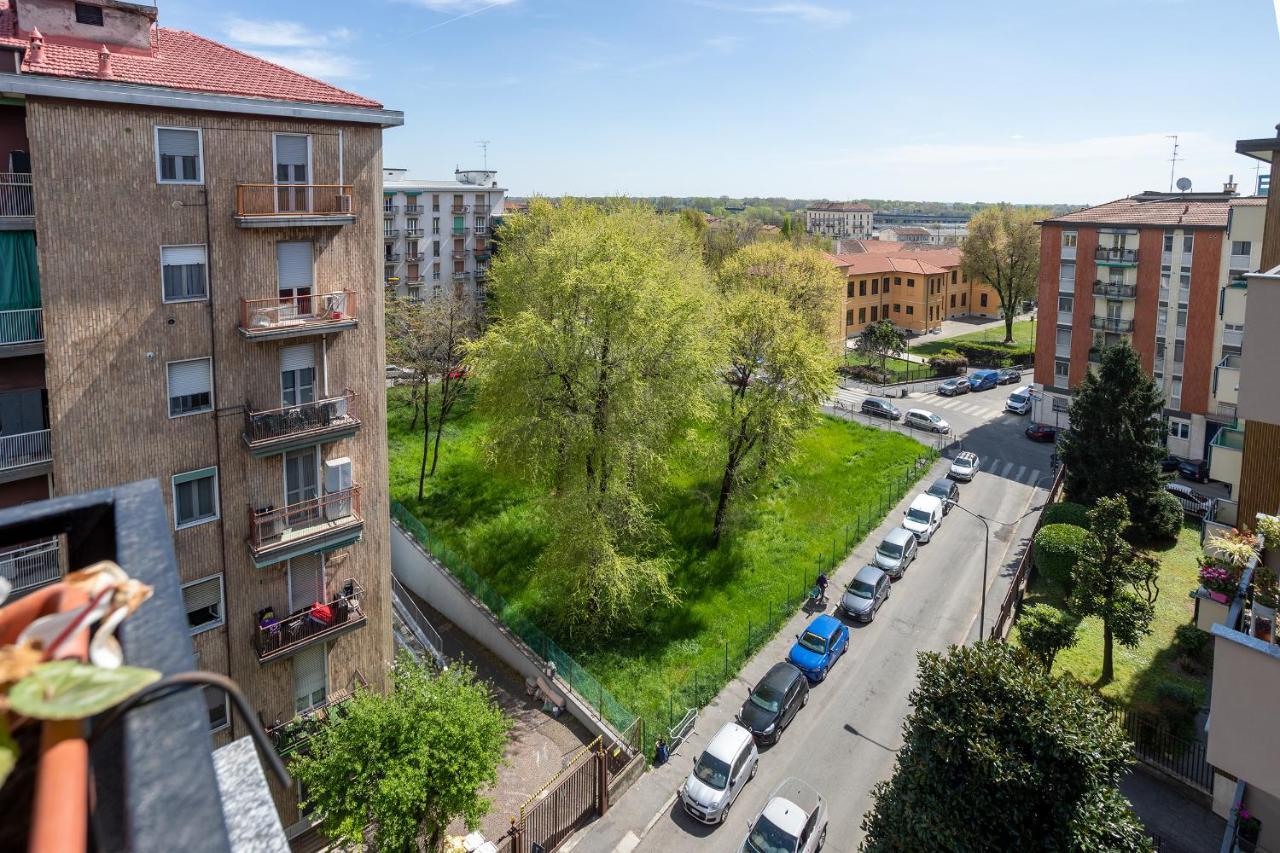 Milano City Apartments - Parking And Comfort - Spacious Apt Up To 8 Pax Exteriör bild