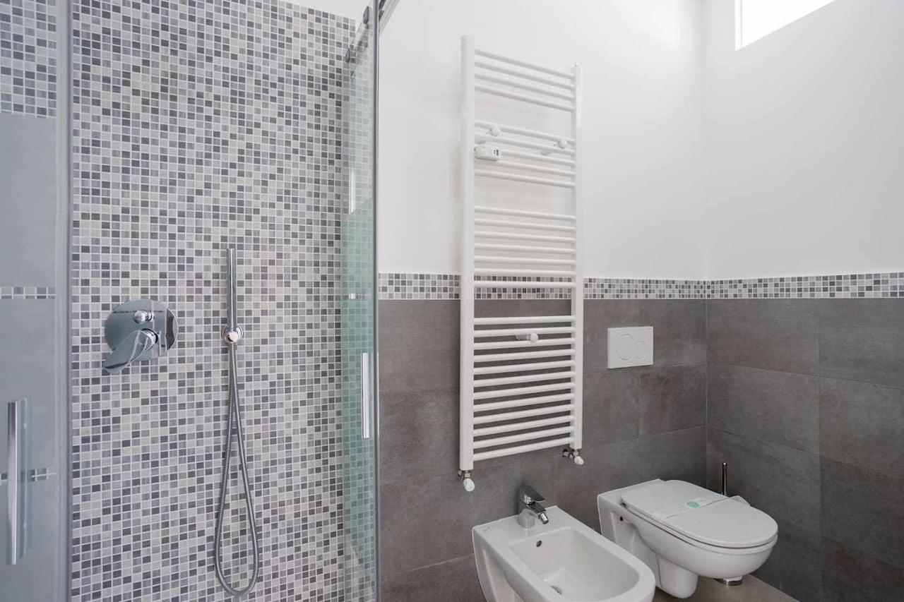 Milano City Apartments - Parking And Comfort - Spacious Apt Up To 8 Pax Exteriör bild