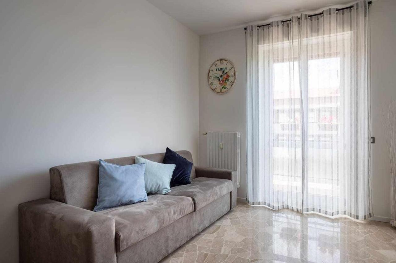 Milano City Apartments - Parking And Comfort - Spacious Apt Up To 8 Pax Exteriör bild